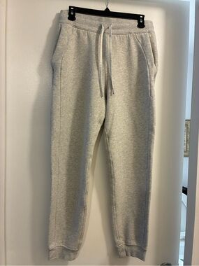 lululemon woman’s joggers